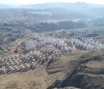 نقشه برداری با تجهیزات نقشه برداری حرفه ایی و نقشه بردار متخصص