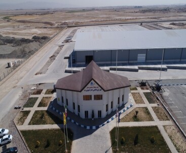 نقشه برداری با تجهیزات نقشه برداری حرفه ایی و نقشه بردار متخصص